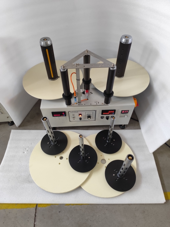 Simpleng rewinding Machine 
